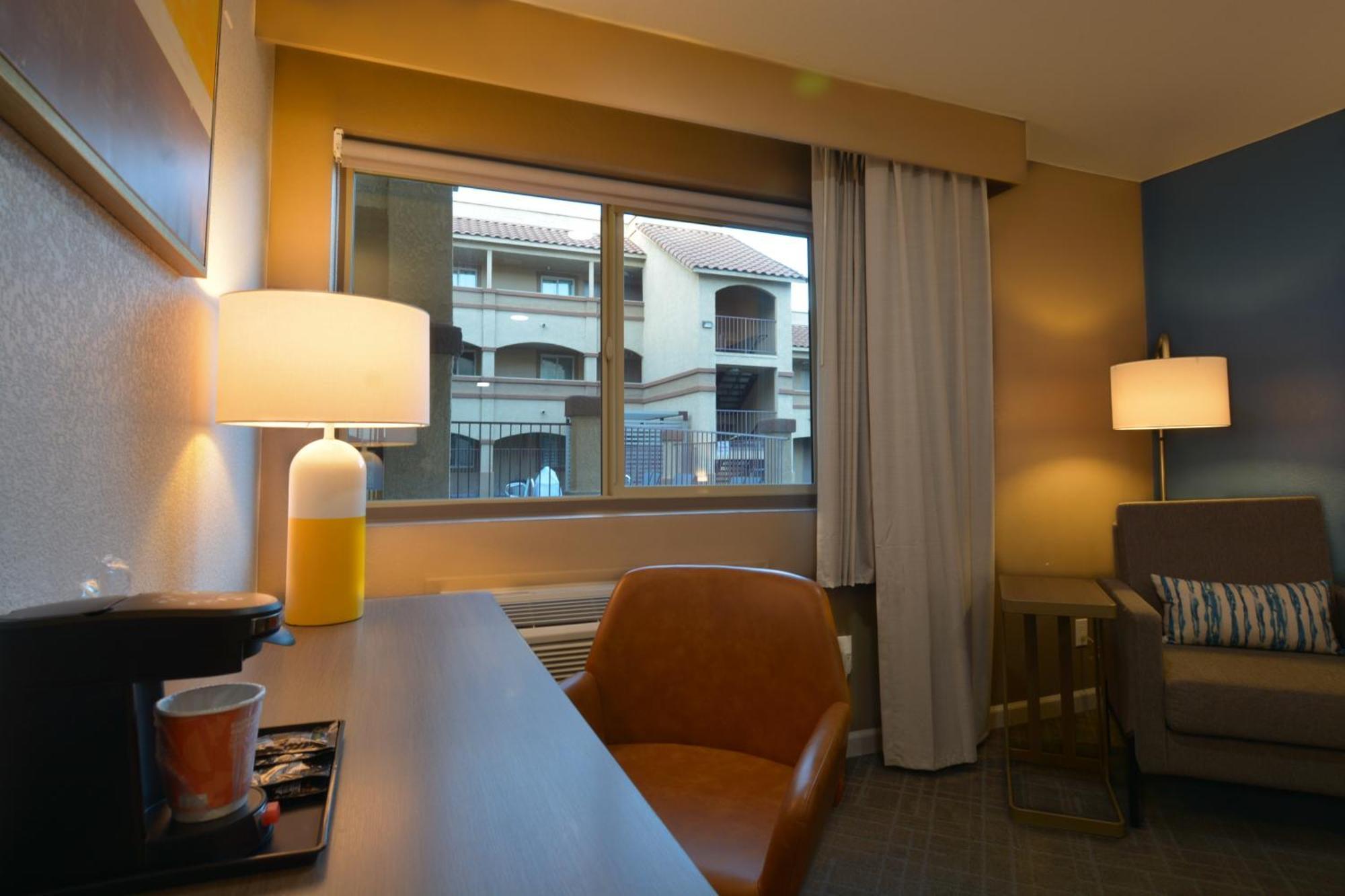 Comfort Inn & Suites Moreno Valley Near March Air Reserve Base Kültér fotó