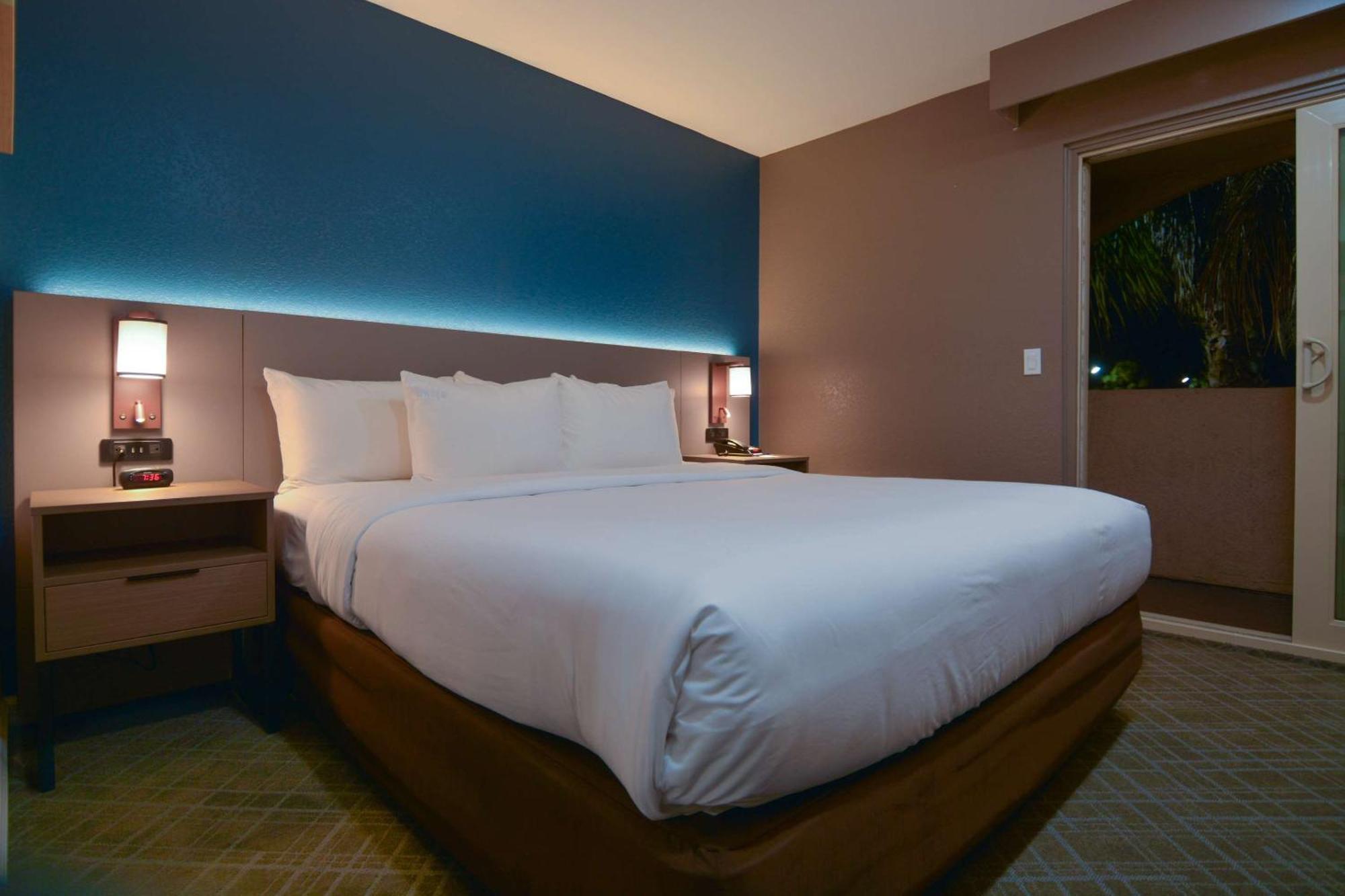 Comfort Inn & Suites Moreno Valley Near March Air Reserve Base Kültér fotó